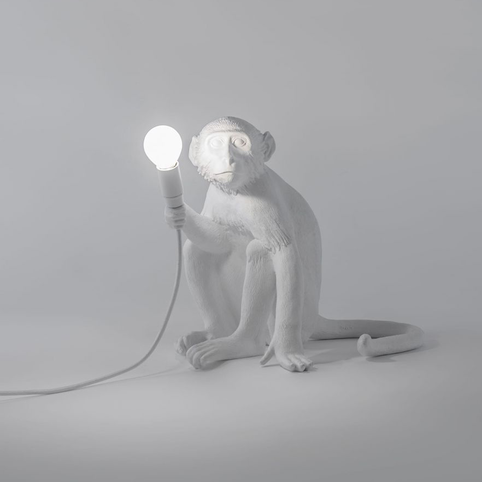 Taralux-Iluminacion-Monkey-Lamp-Sitting-Indoor-Seletti-02