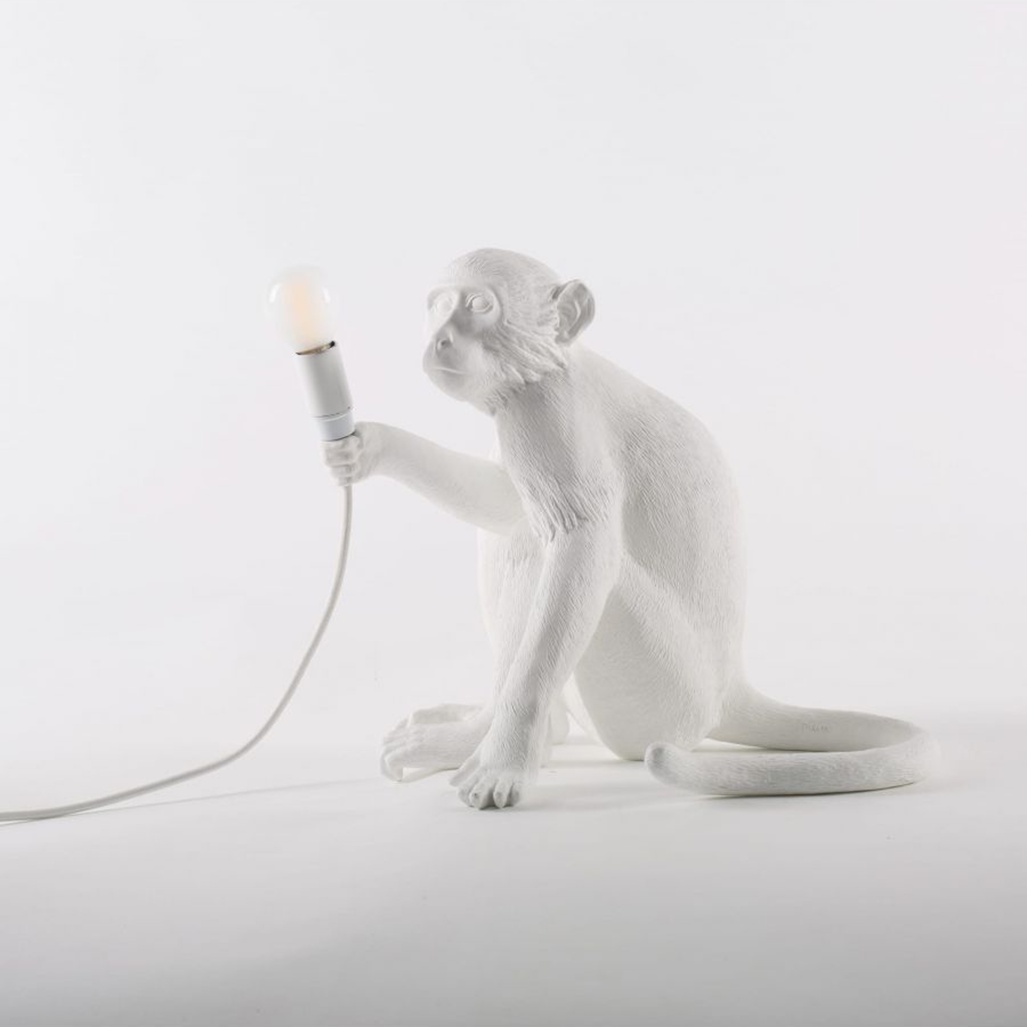 Taralux-Iluminacion-Monkey-Lamp-Sitting-Indoor-Seletti-03